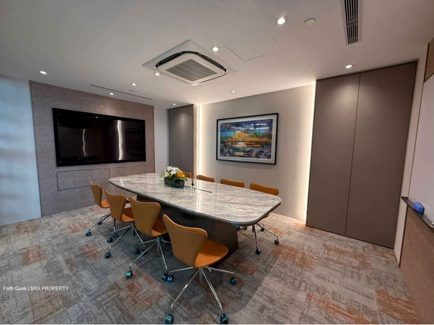 Arc 380 (D8), Office #488876241